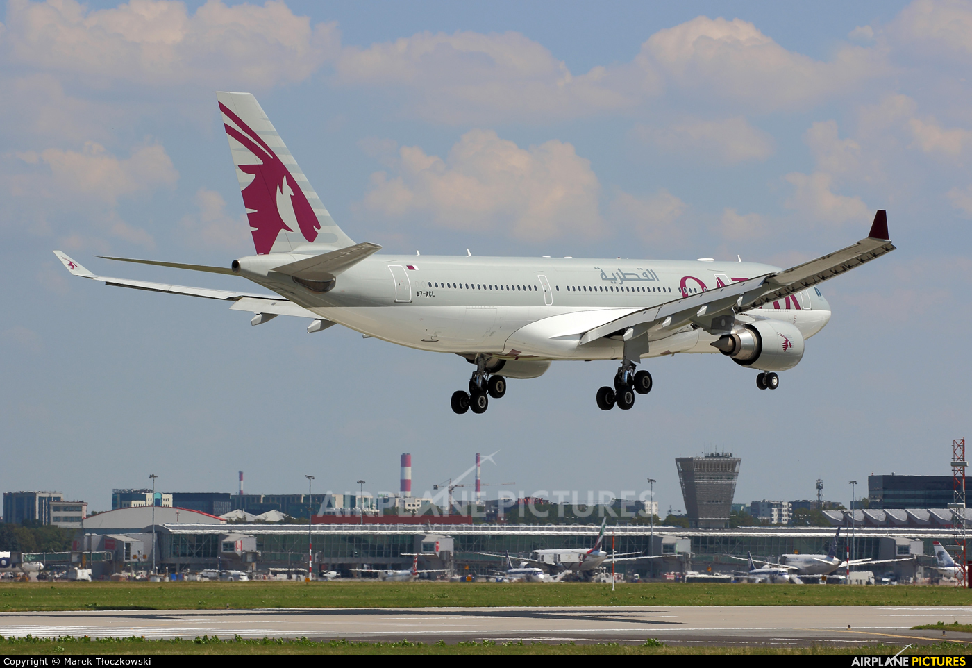 Qatar Airways A7-ACL aircraft at Warsaw - Frederic Chopin