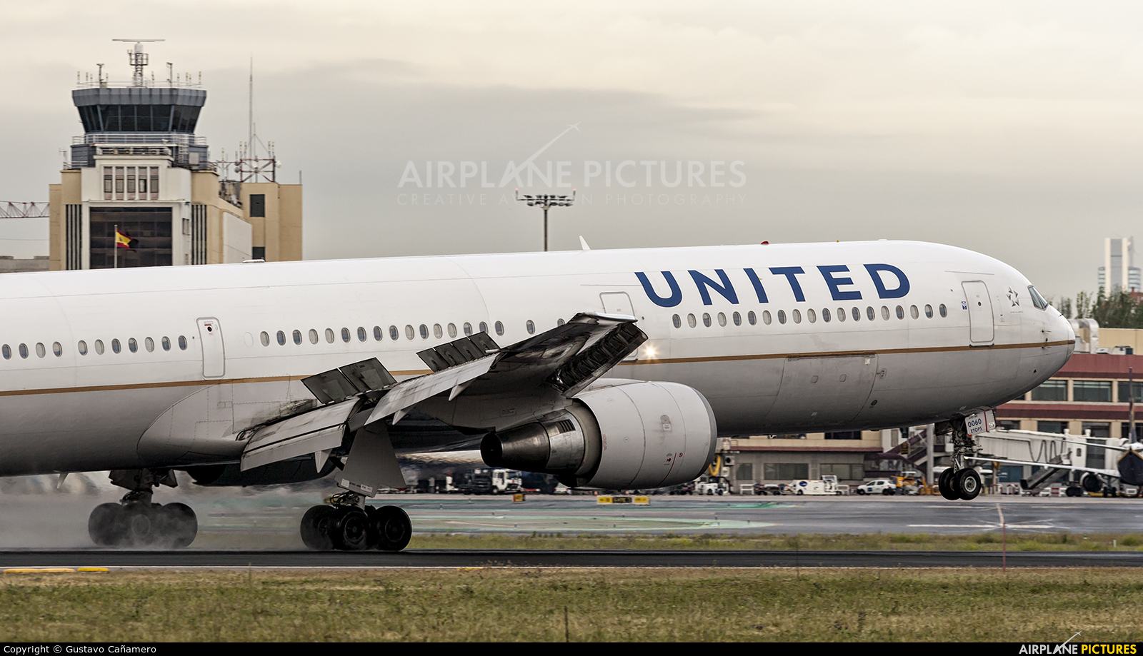 United Airlines N78060 aircraft at Madrid - Barajas
