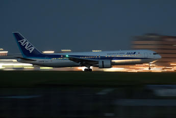 JA8578 - ANA - All Nippon Airways Boeing 767-300