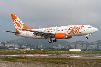 PR-VBM - GOL Transportes Aéreos  Boeing 737-700