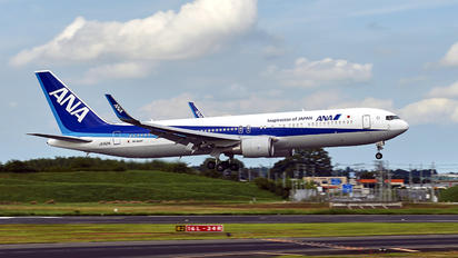JA612A - ANA - All Nippon Airways Boeing 767-300