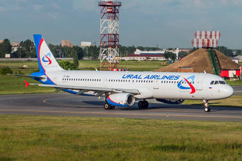 VP-BBH - Ural Airlines Airbus A321