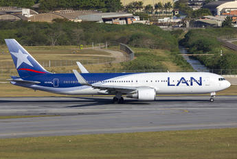 CC-CZU - LAN Airlines Boeing 767-300ER