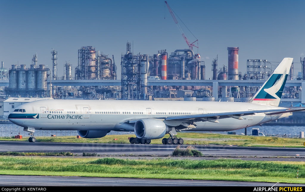 Cathay Pacific B-KPG aircraft at Tokyo - Haneda Intl