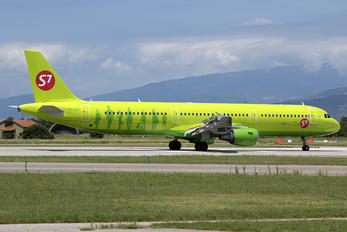 VP-BPC - S7 Airlines Airbus A321