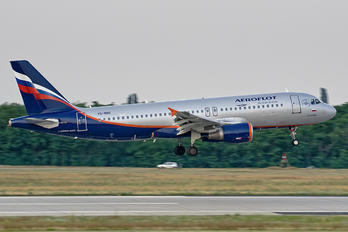 VQ-BBB - Aeroflot Airbus A320