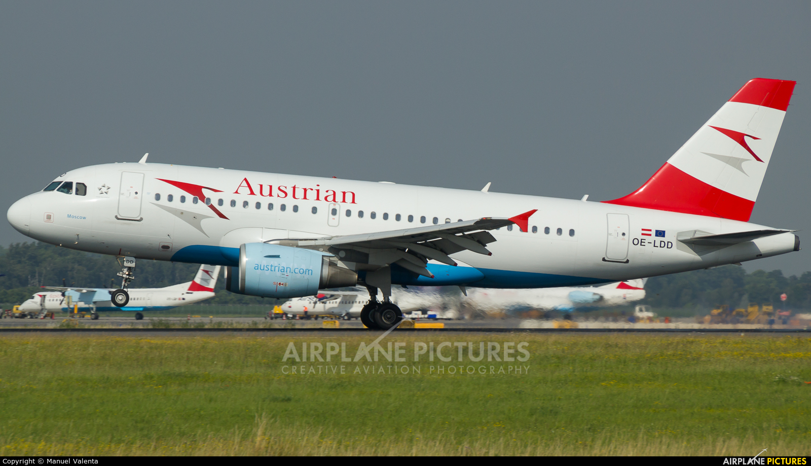 Austrian Airlines/Arrows/Tyrolean OE-LDD aircraft at Vienna - Schwechat