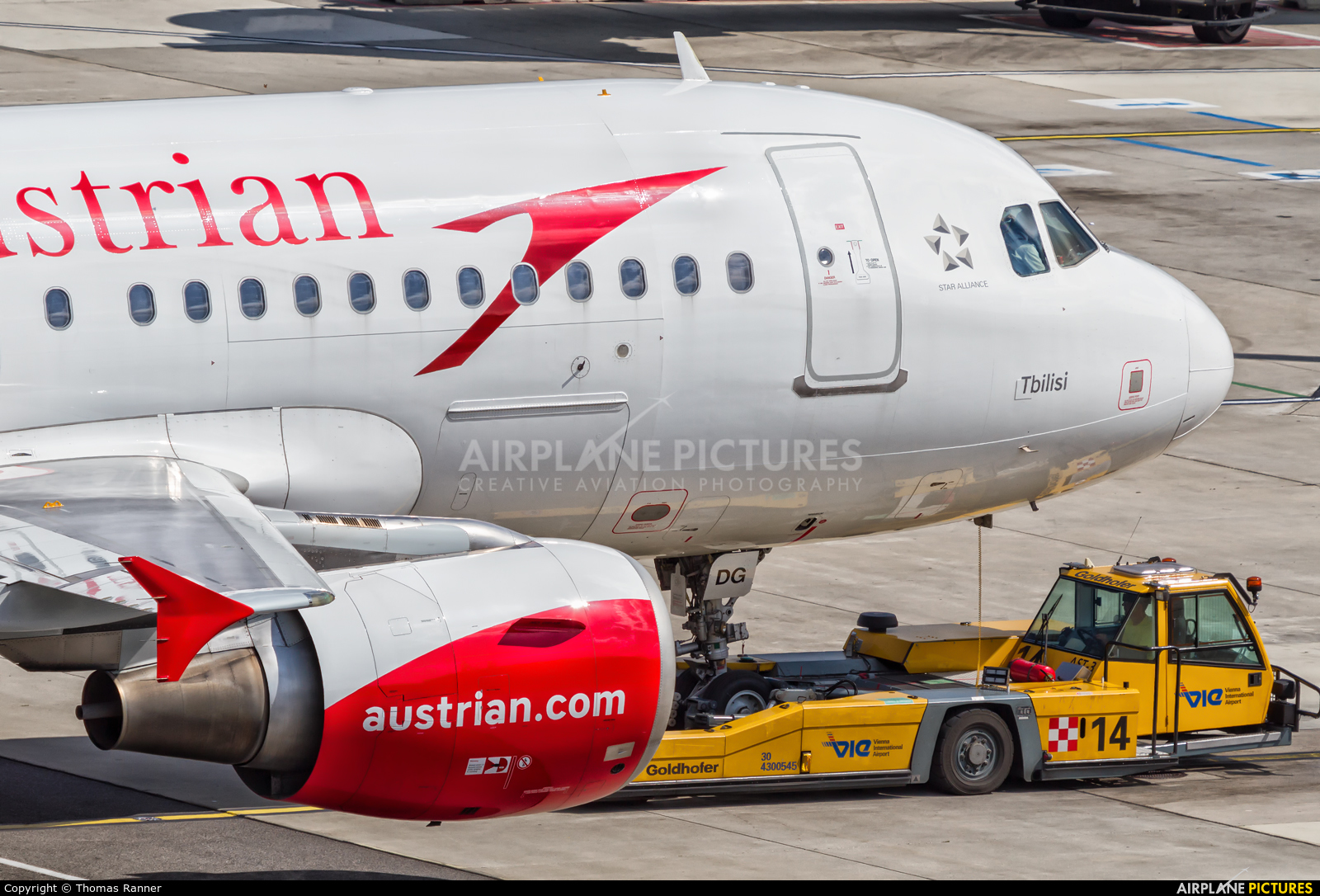Austrian Airlines/Arrows/Tyrolean OE-LDG aircraft at Vienna - Schwechat