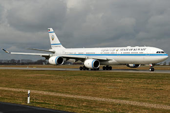 9K-GBB - Kuwait - Government Airbus A340-500