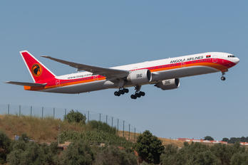 - - TAAG - Angola Airlines Boeing 777-300ER