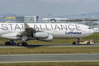 D-AIGN - Lufthansa Airbus A340-300