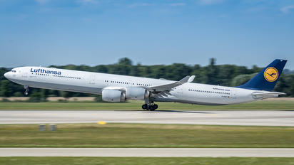 D-AIHF - Lufthansa Airbus A340-600