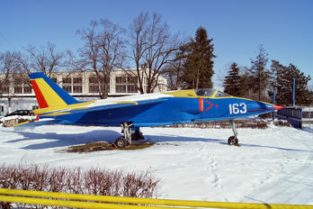 163 - Romania - Air Force IAR Industria Aeronautică Română IAR 93MB Vultur