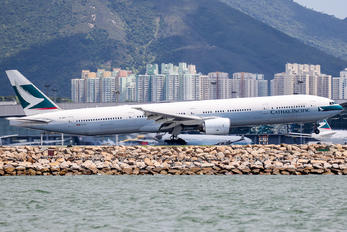 B-HNH - Cathay Pacific Boeing 777-300