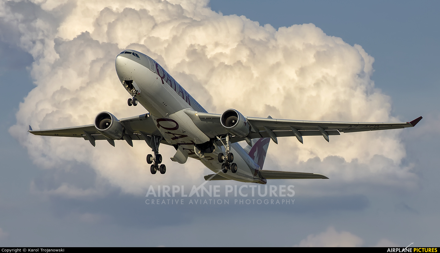 Qatar Airways A7-ACD aircraft at Warsaw - Frederic Chopin