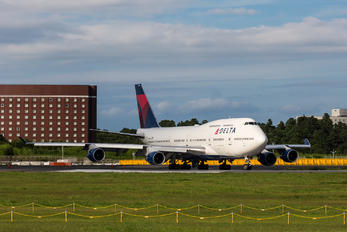 N666US - Delta Air Lines Boeing 747-400