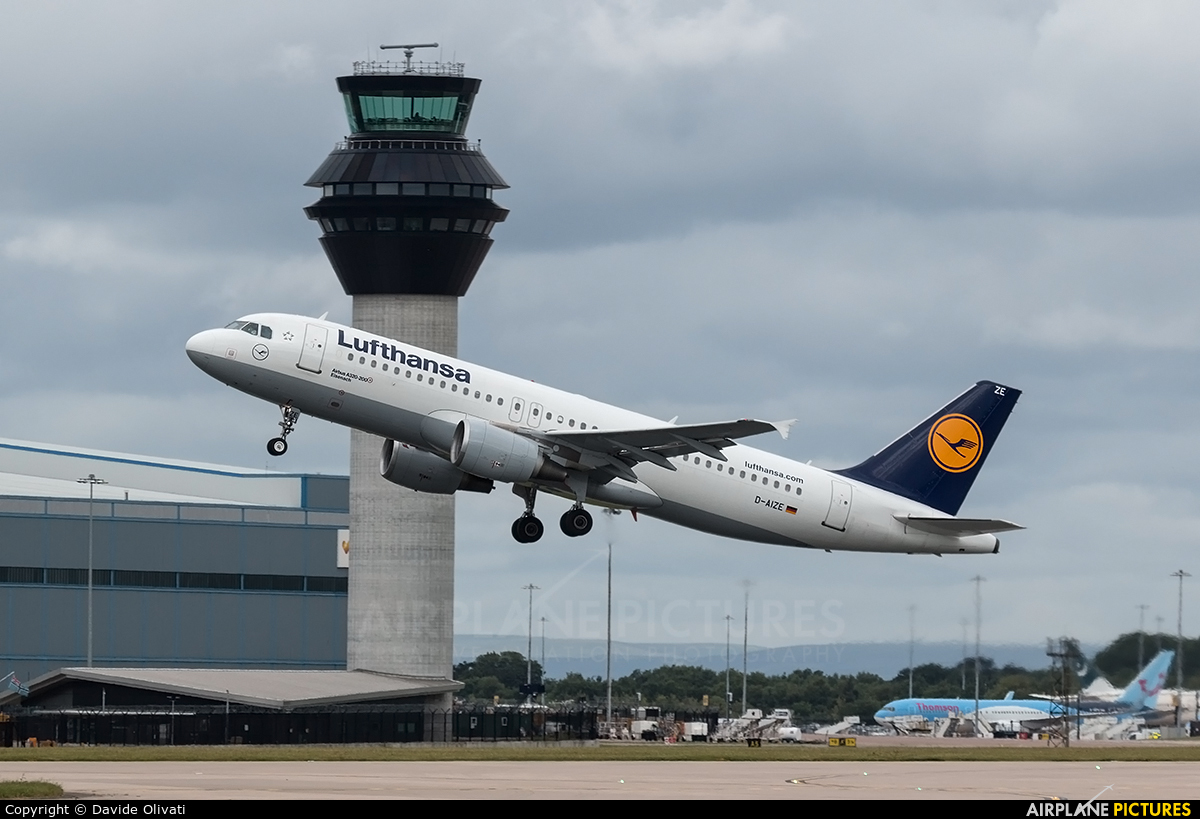 Lufthansa D-AIZE aircraft at Manchester