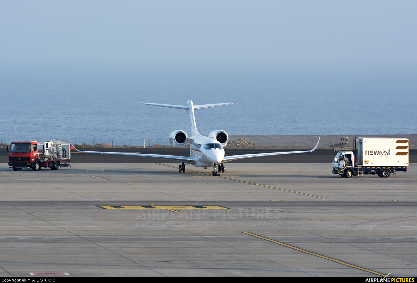 Private OE-HUB aircraft at Tenerife Sur - Reina Sofia