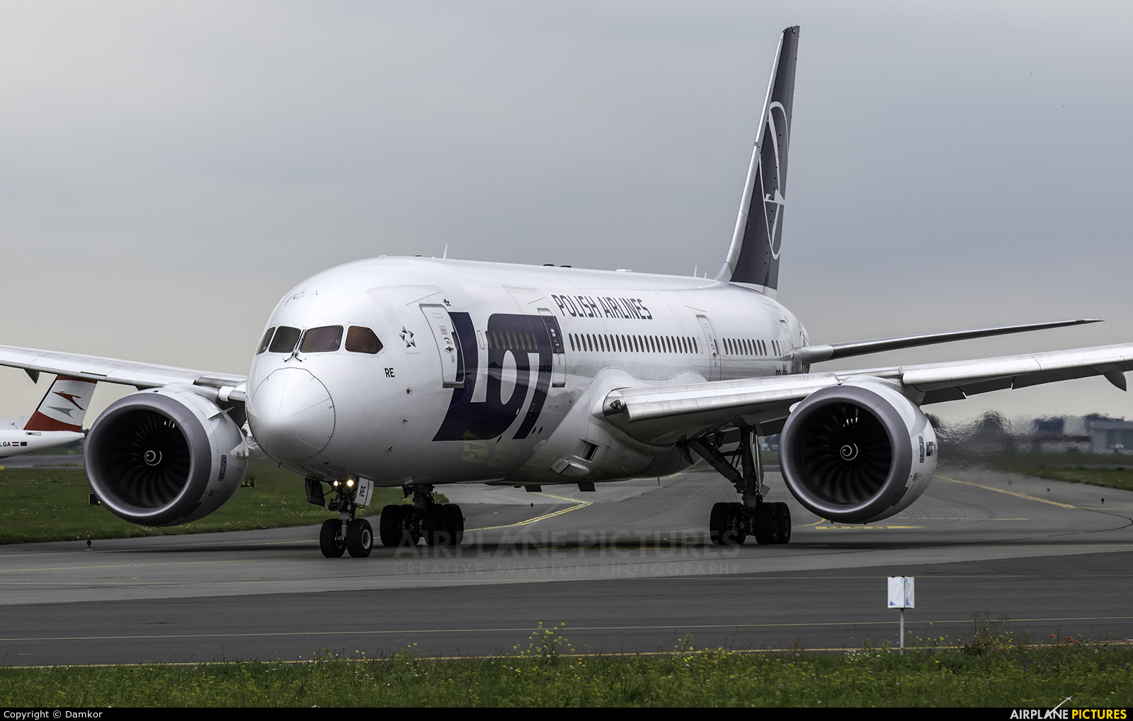 LOT - Polish Airlines SP-LRE aircraft at Warsaw - Frederic Chopin