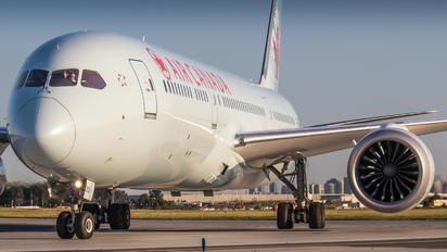 C-FGDX - Air Canada Boeing 787-9 Dreamliner