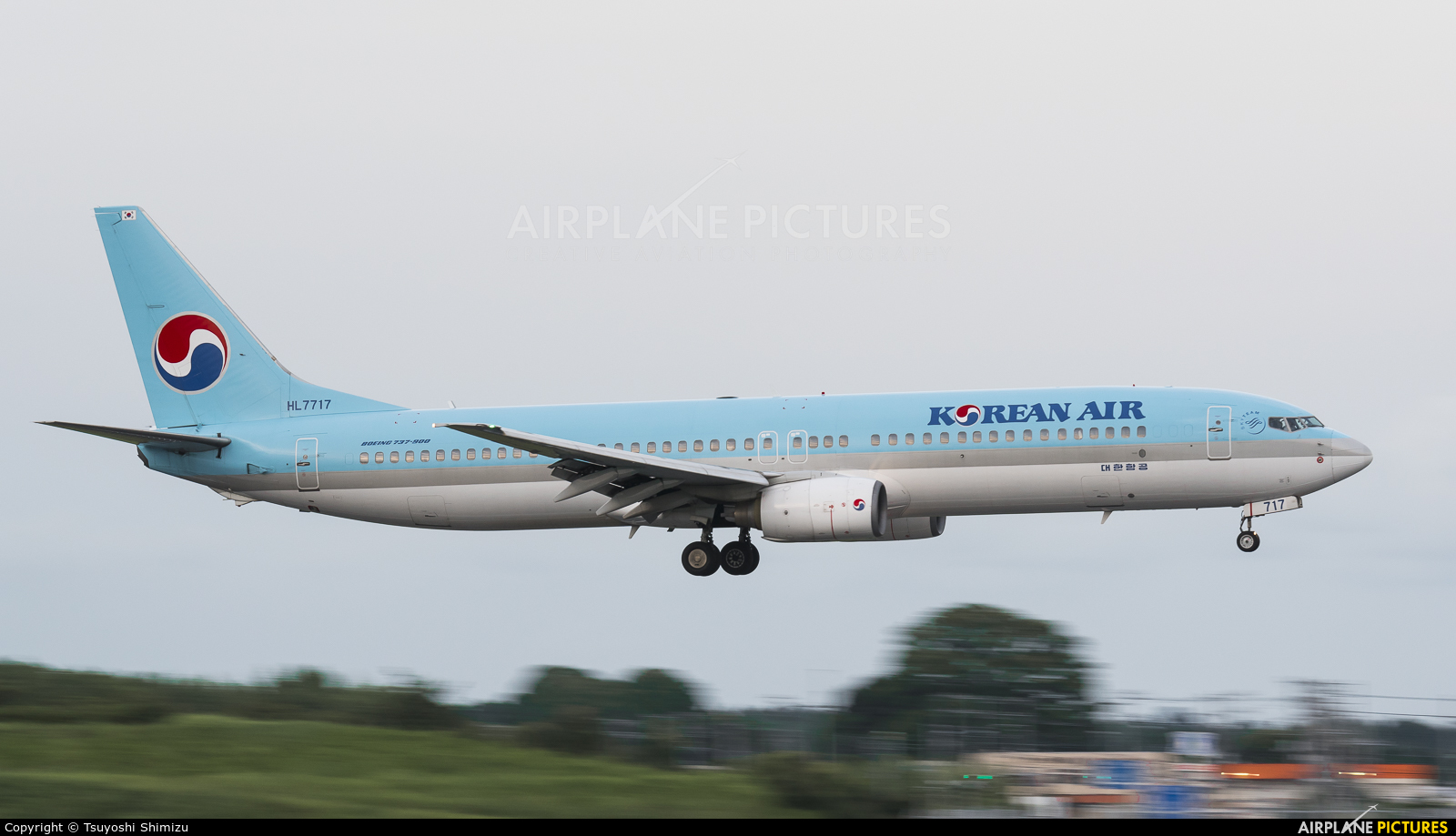 Korean Air HL7717 aircraft at Tokyo - Narita Intl
