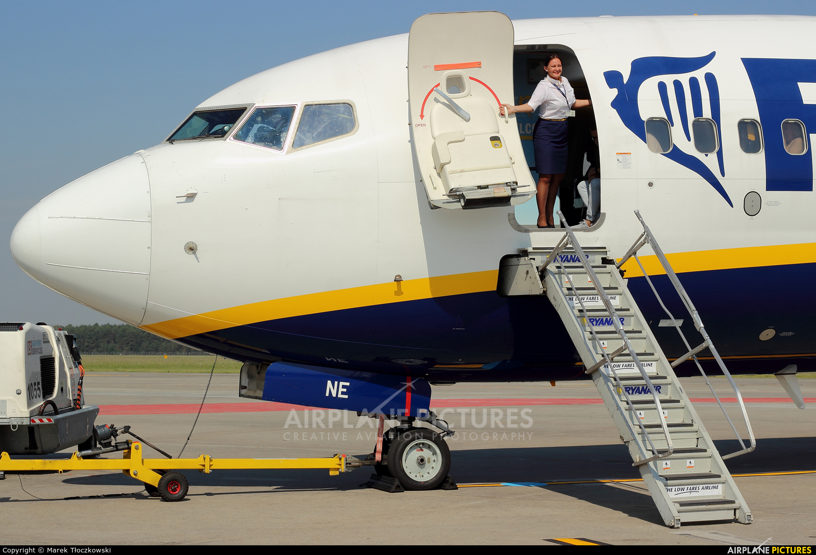 Ryanair EI-ENE aircraft at Modlin