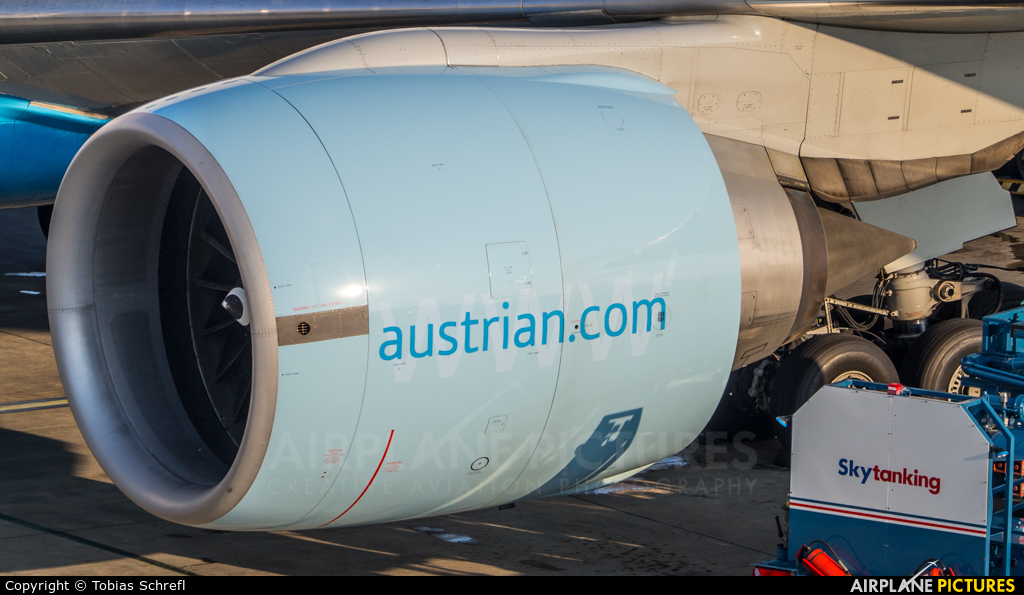 Austrian Airlines/Arrows/Tyrolean OE-LPB aircraft at Vienna - Schwechat