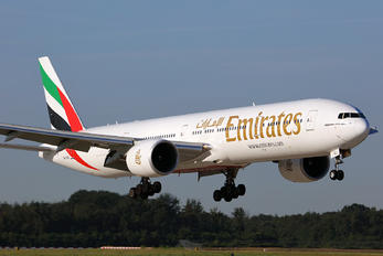 A6-ENU - Emirates Airlines Boeing 777-300ER