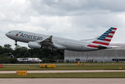 American Airlines N285AY image