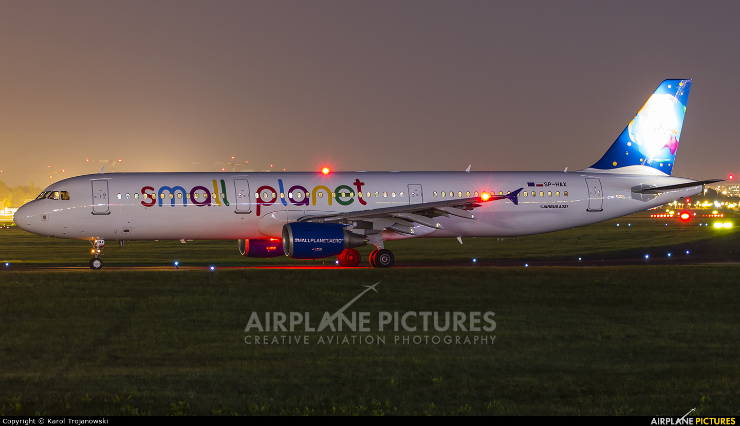 Small Planet Airlines SP-HAX aircraft at Warsaw - Frederic Chopin