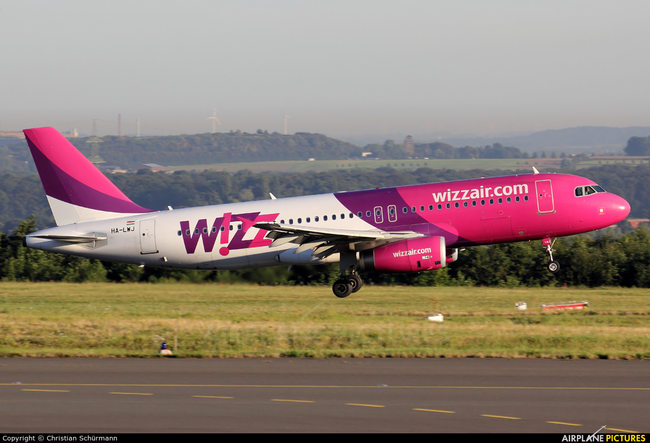 Wizz Air HA-LWJ aircraft at Dortmund - Wickede