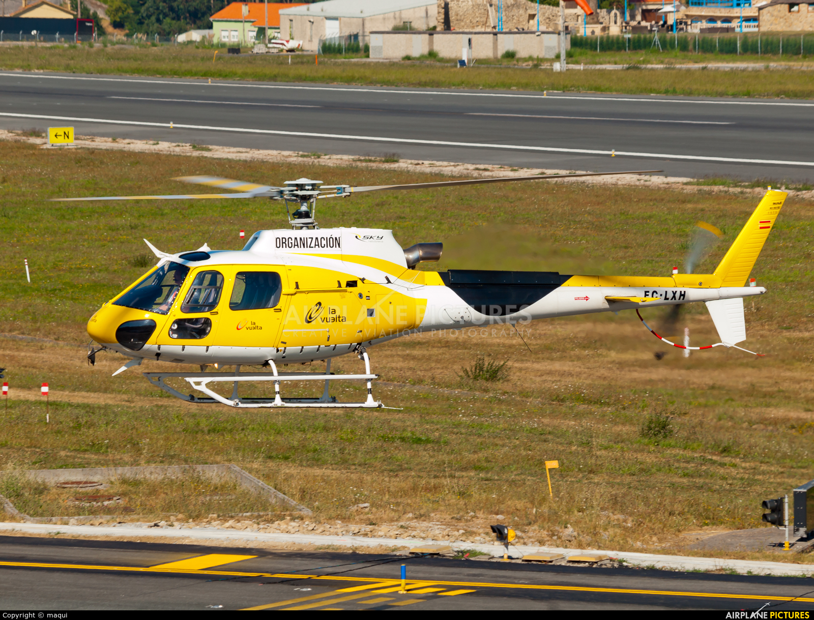 Sky Helicopteros EC-LXH aircraft at La Coruña