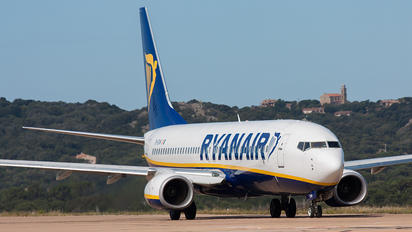 EI-EFW - Ryanair Boeing 737-800