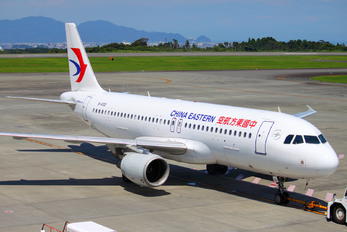 B-6001 - China Eastern Airlines Airbus A320
