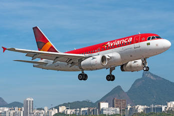 PR-AVJ - Avianca Brasil Airbus A318