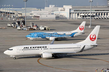 JA347J - JAL - Express Boeing 737-800