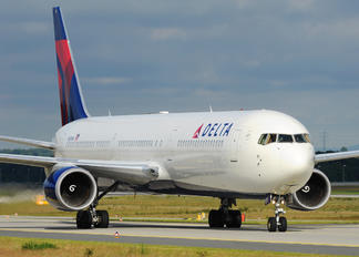 N839MH - Delta Air Lines Boeing 767-400ER
