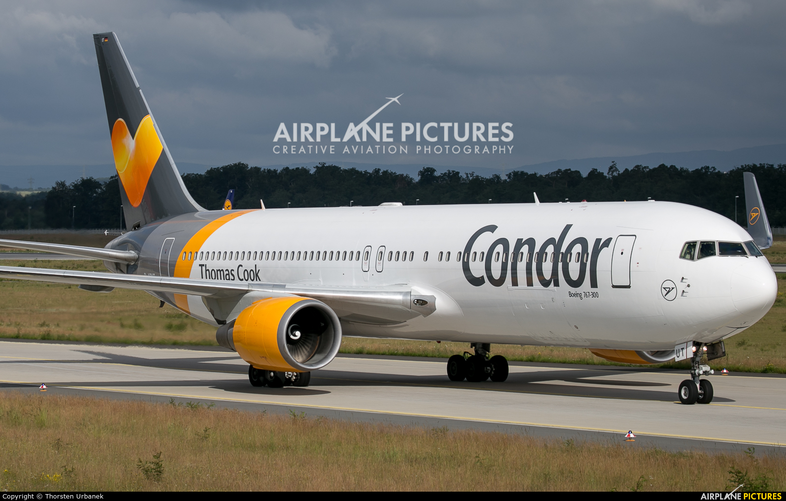 Condor D-ABUT aircraft at Frankfurt