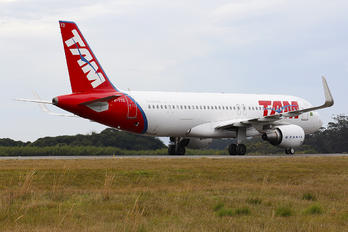 PR-TYD - TAM Airbus A320