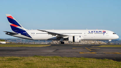 CC-BGD - LATAM Boeing 787-9 Dreamliner