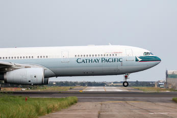 B-LAM - Cathay Pacific Airbus A330-300