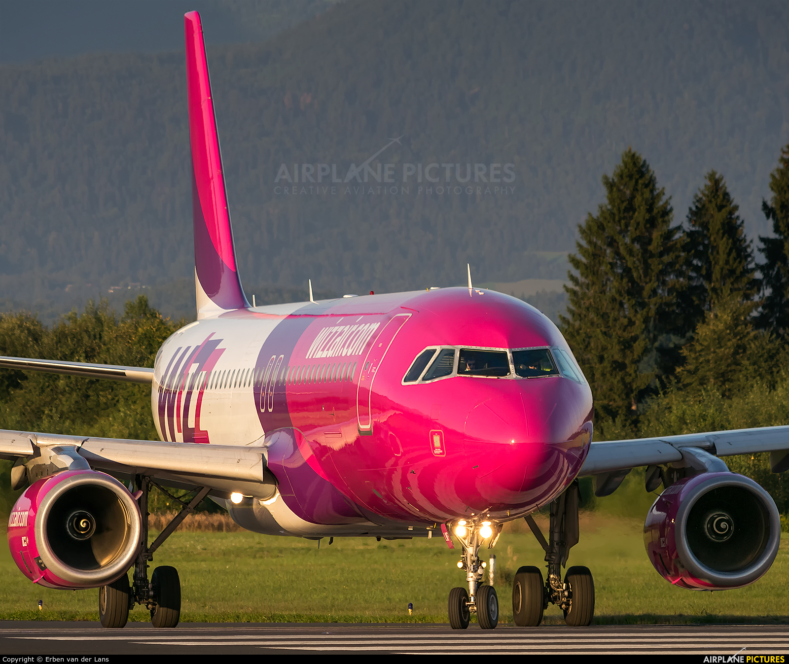 Wizz Air HA-LWF aircraft at Ljubljana - Brnik