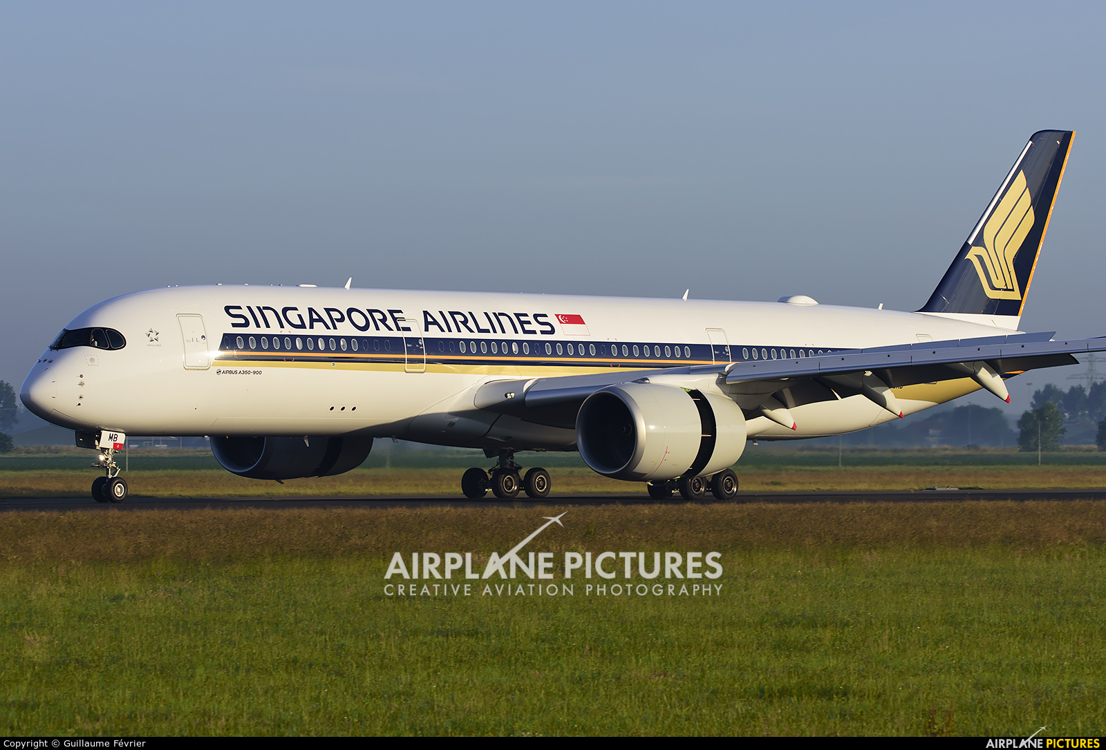 Singapore Airlines 9V-SMB aircraft at Amsterdam - Schiphol