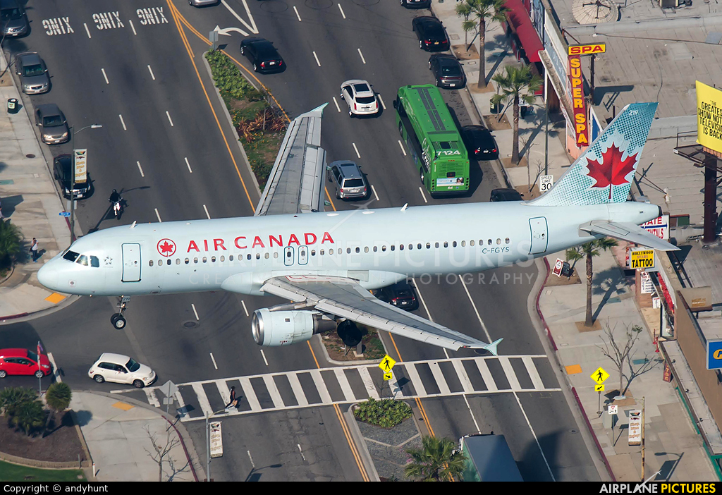 Air Canada C-FGYS aircraft at Los Angeles Intl