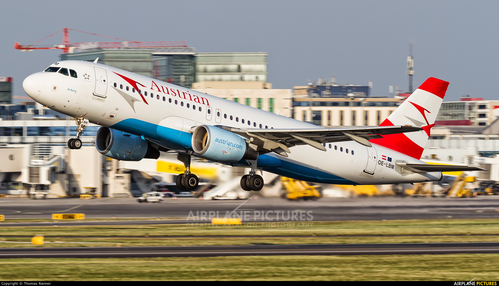 Austrian Airlines/Arrows/Tyrolean OE-LBM aircraft at Vienna - Schwechat