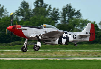 NL10601 - Private North American P-51D Mustang