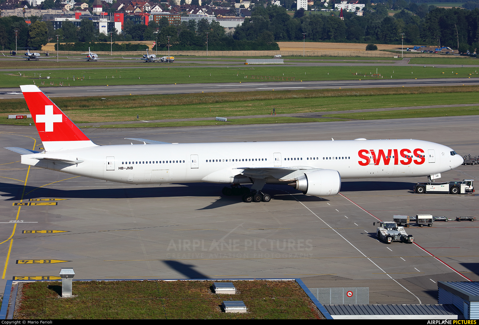 Swiss HB-JNB aircraft at Zurich