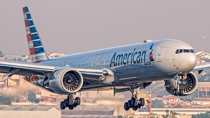 N730AN - American Airlines Boeing 777-300ER