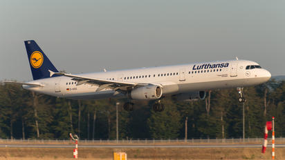 D-AISG - Lufthansa Airbus A321