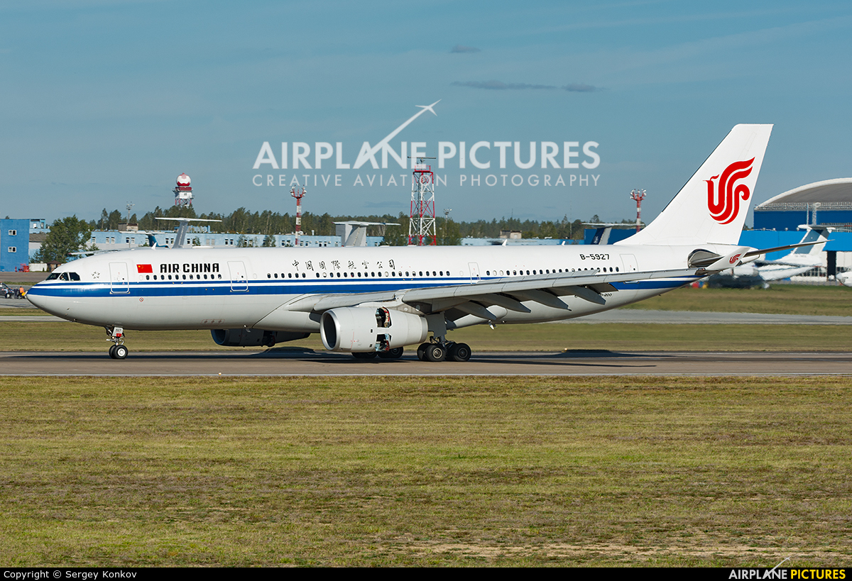 Air China B-5927 aircraft at Minsk Intl
